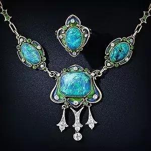 欧泊配什么颜色最好看,欧泊有什么颜色好看