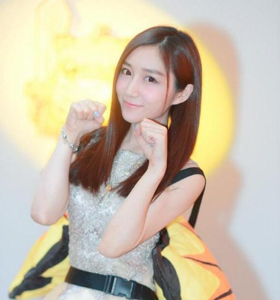 lpl英雄联盟官方职业联赛主持人,23年lol全球总决赛韩国女主持