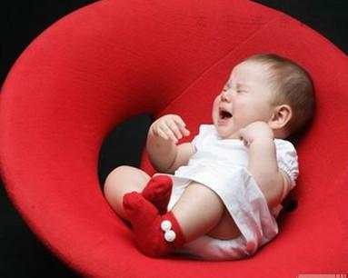 新生儿宝宝哭闹的7个常见原因,新生婴儿哭闹之谜