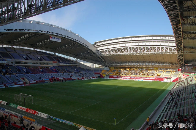 俱乐部都要建专业球场？看看日本J1联赛的球场，还是老实搞青训吧