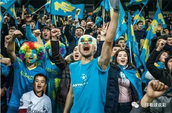 小胖和波尔看球,小胖看伊朗比赛