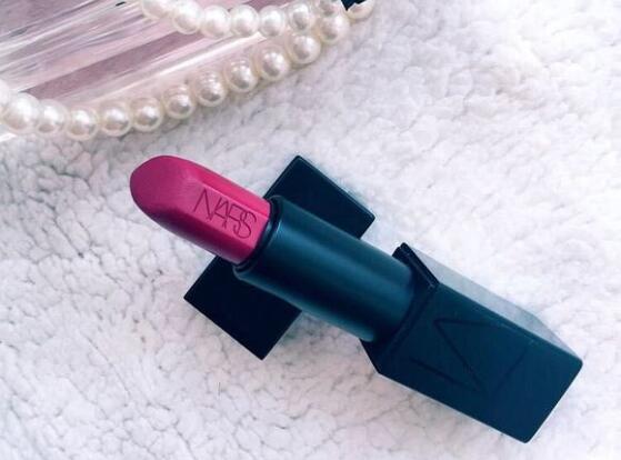 化妆包里有什么口红好用,化妆包里的口红推荐