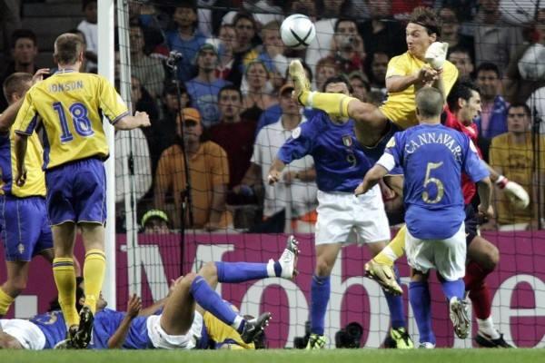 04年欧洲杯c罗和鲁尼,04年欧洲杯半决赛c罗传射