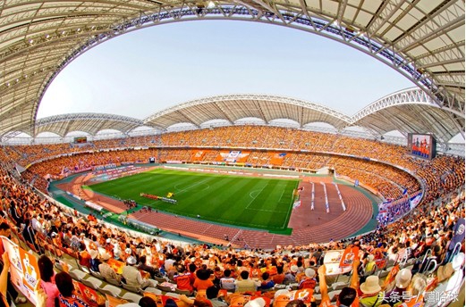 俱乐部都要建专业球场？看看日本J1联赛的球场，还是老实搞青训吧