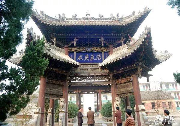 河南胡辣汤谁带火的,河南谁的胡辣汤好吃