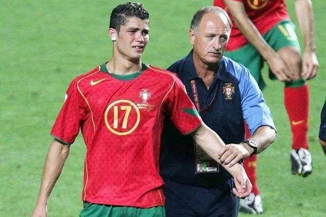 04年欧洲杯c罗和鲁尼,04年欧洲杯半决赛c罗传射