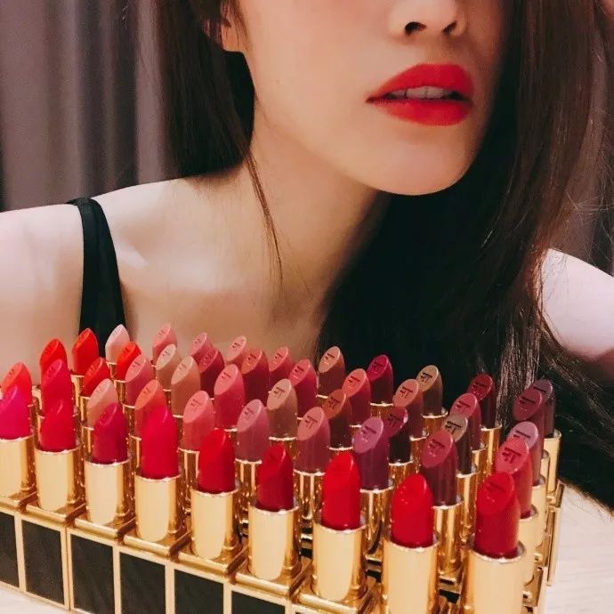 羡慕吴昕一下子就收到了100多支MAC*弹子**头