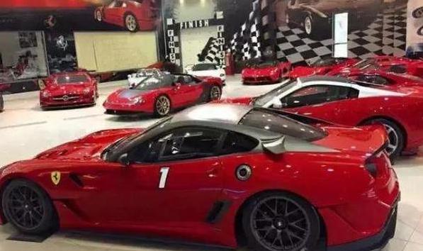 阿联酋王子4亿黄金超跑,沙特王子6辆顶级超跑