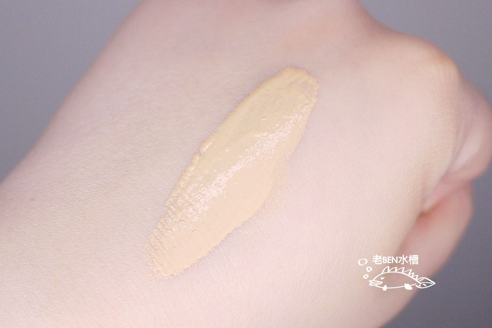 粉上奶油肌–MAC魅可定制无瑕粉底液