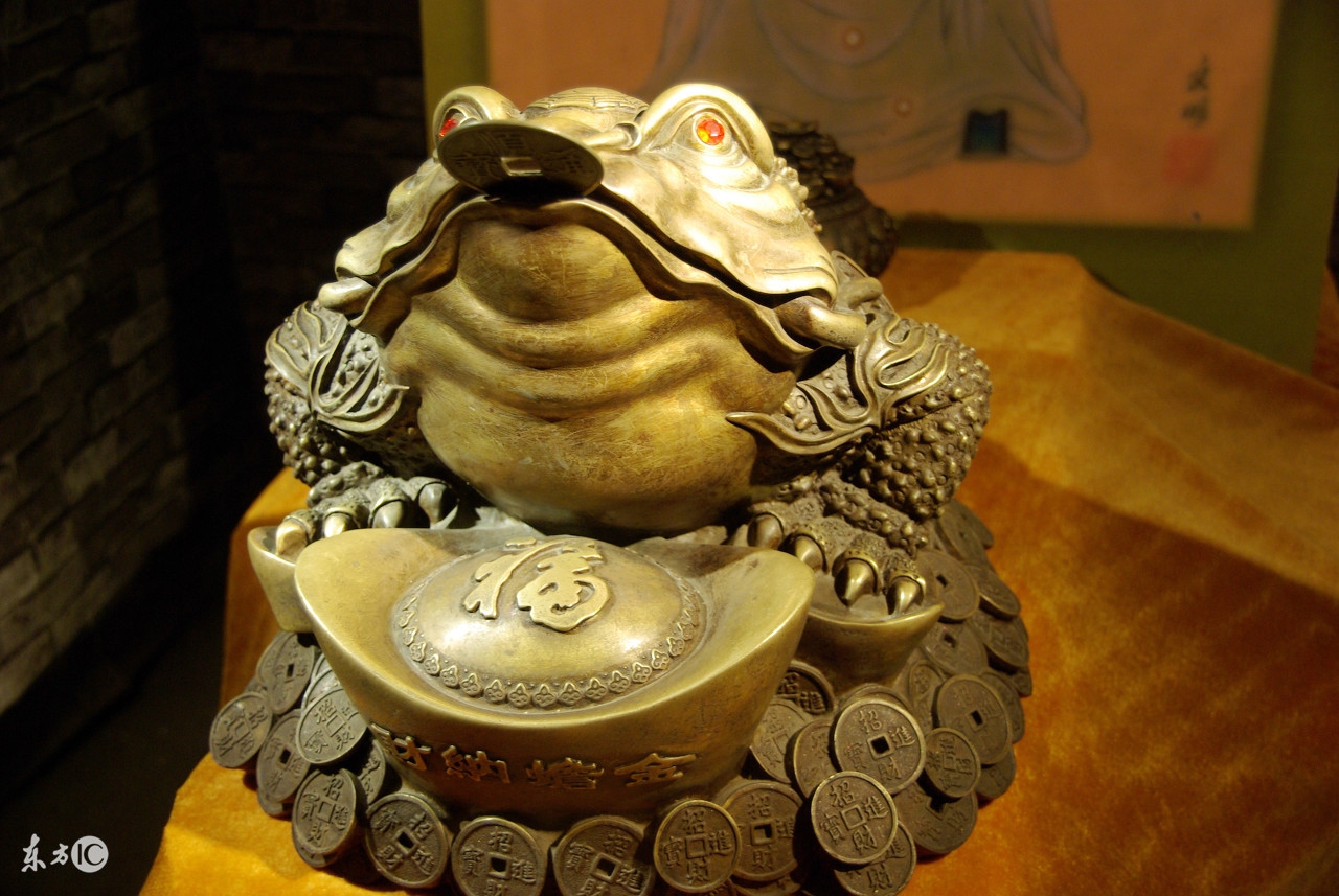 关公能跟金蟾一起摆放吗,风水摆件貔貅金蟾如何摆放