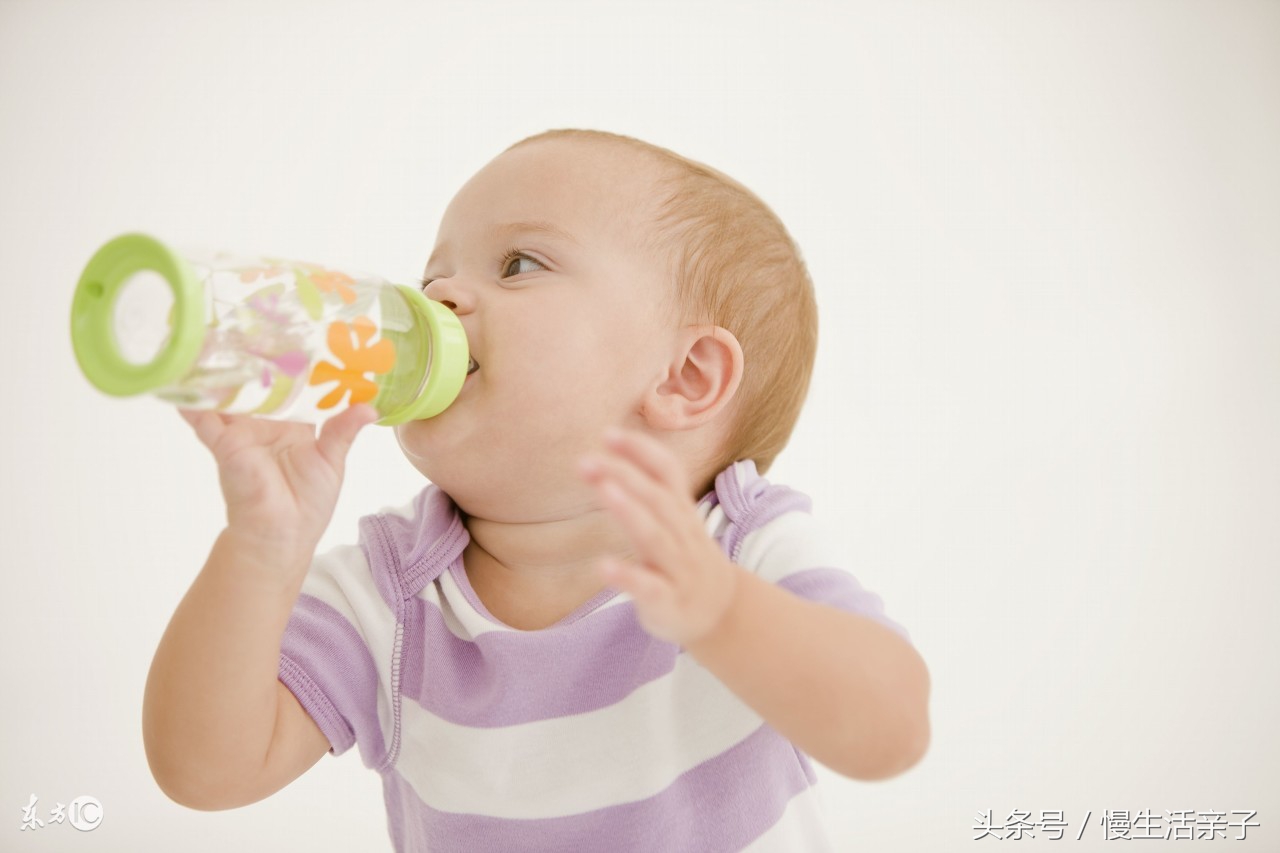 孩子不爱喝水怎么样才能让多喝水,怎么改掉小孩不喝水