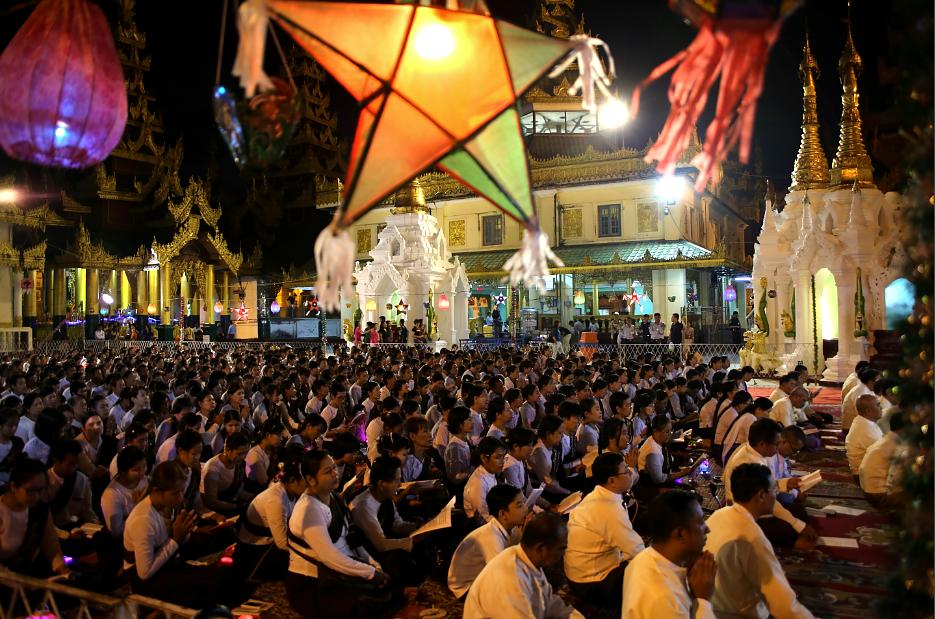 缅甸的大金塔简介,缅甸仰光大金塔人