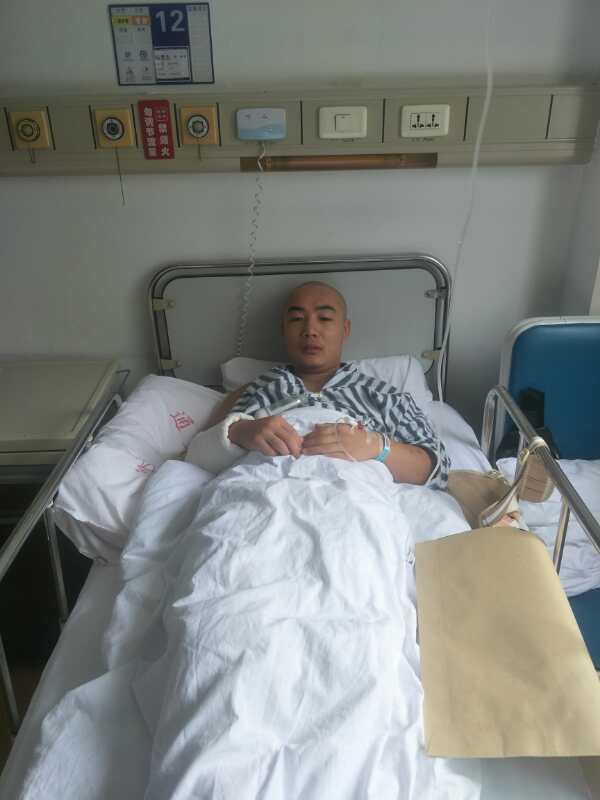 武僧一龙失败之战,武僧一虎掰手腕