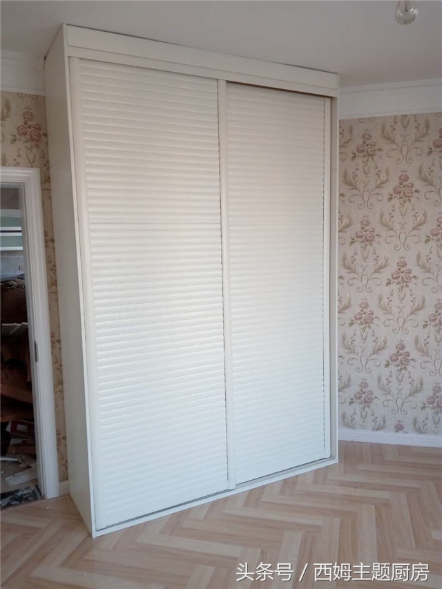 移门衣柜和手拉门衣柜哪个好,移门衣柜好还是开门衣柜好