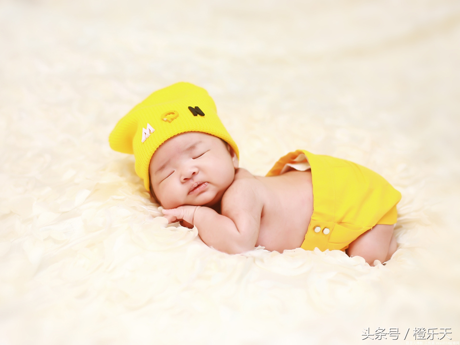 小孩子把眉毛剃了还能长出来吗,孩子满月剃眉毛就不长了