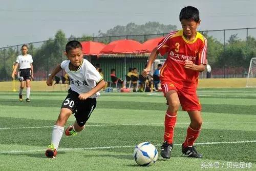 想把小孩送去踢球,想送孩子去塞尔维亚踢球