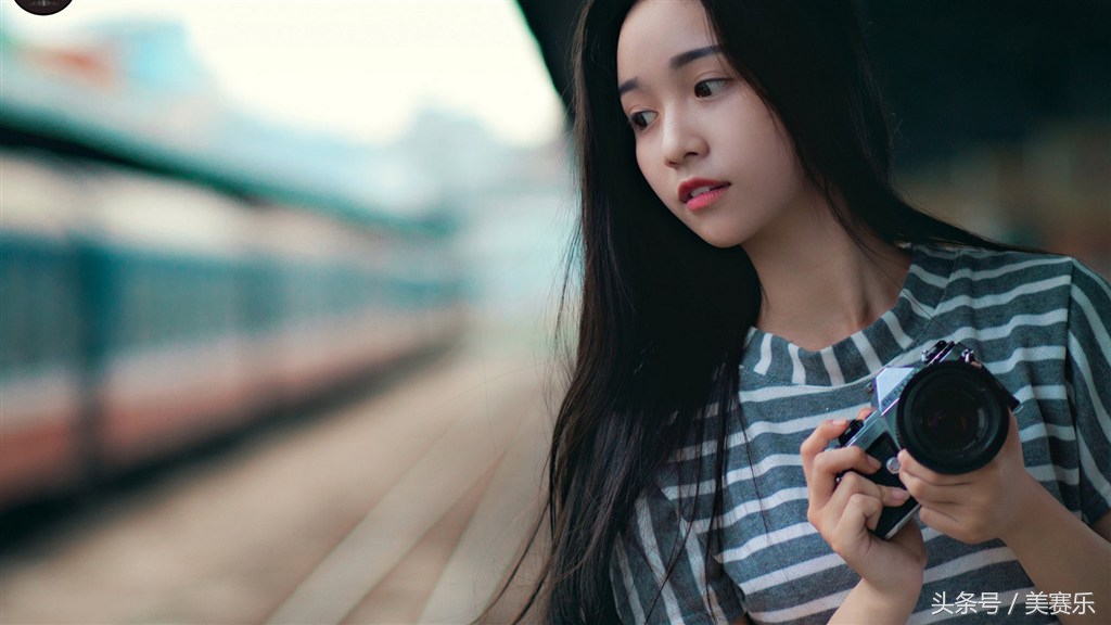 怎么用单反拍视频短片,用相机怎么拍视频光遇