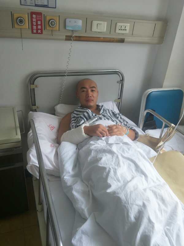 武僧一龙失败之战,武僧一虎掰手腕