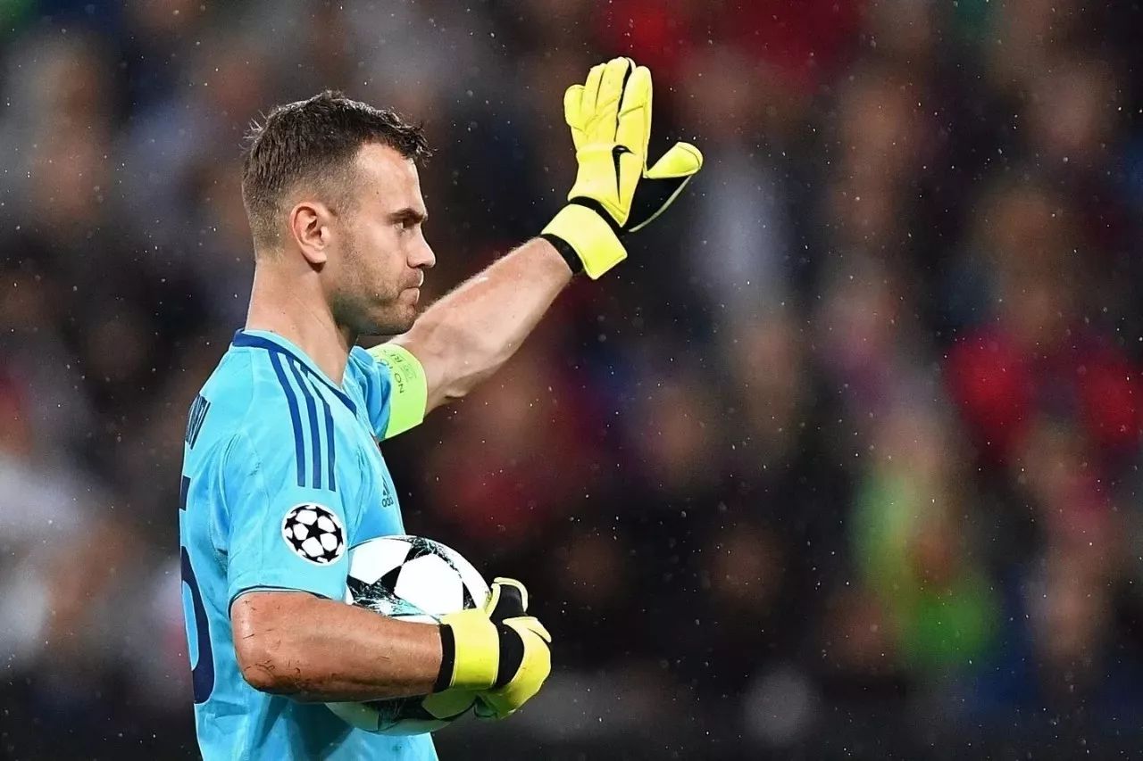 伊戈尔阿金费耶夫欧冠,伊戈尔·阿金费耶夫收入