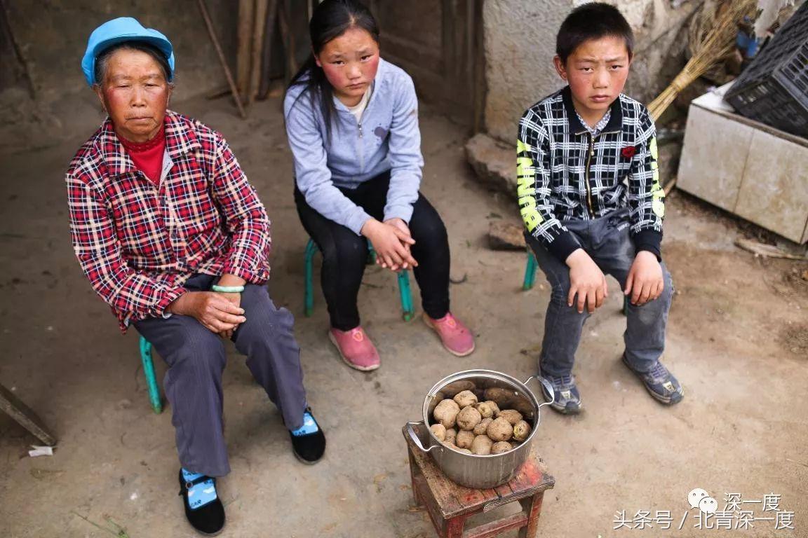 「看见」泥坑里的“鹿晗”和吃土豆的孩子：80张图，读懂中国脱贫