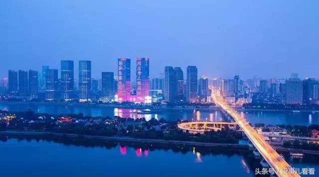 10月机票白菜价！从山西太原出发，最低只要10块，比打车还便宜