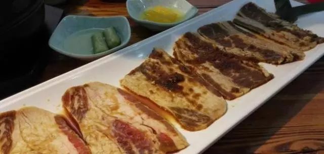 吃烤肉的正确方式攻略,烤肉店烤肉的正确吃法