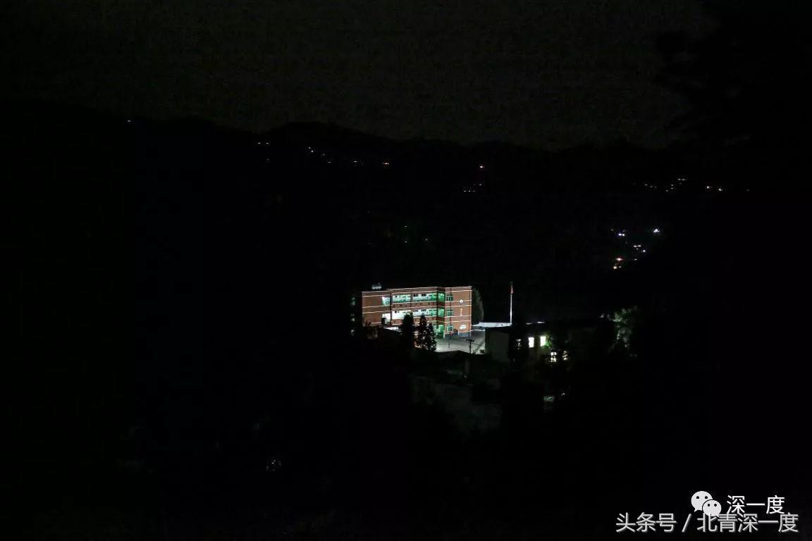 「看见」泥坑里的“鹿晗”和吃土豆的孩子：80张图，读懂中国脱贫