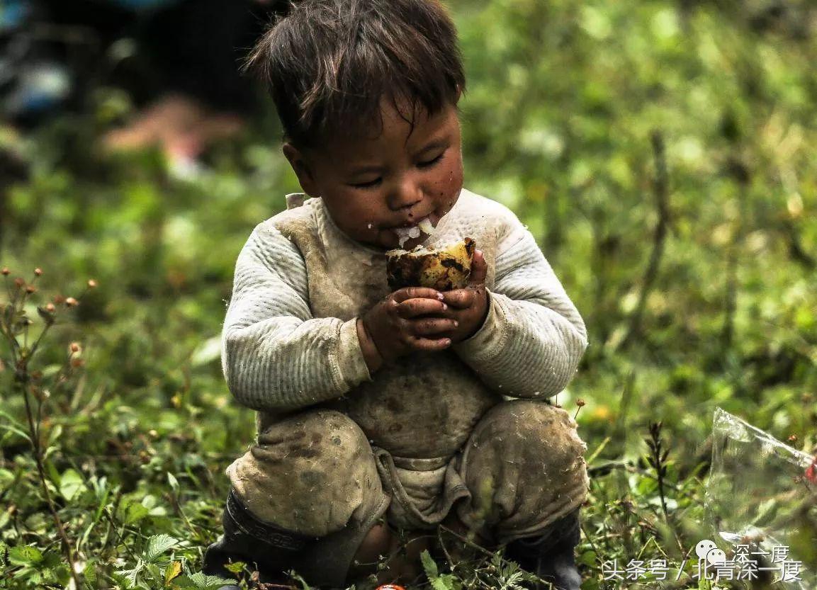 「看见」泥坑里的“鹿晗”和吃土豆的孩子：80张图，读懂中国脱贫