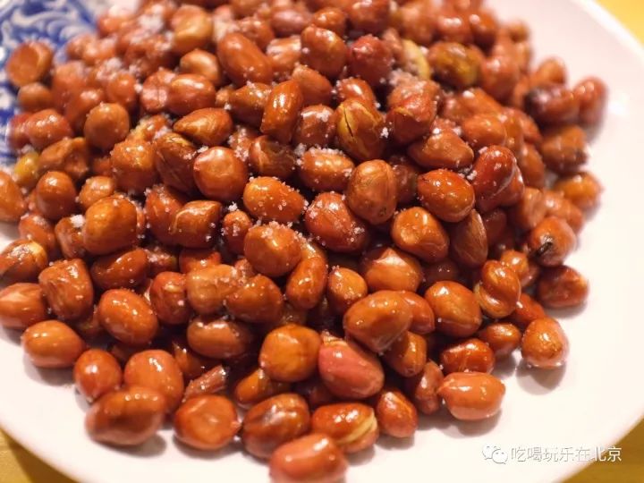 老顾客一直追寻的12年烤串老店,这家烤串生意如此火爆