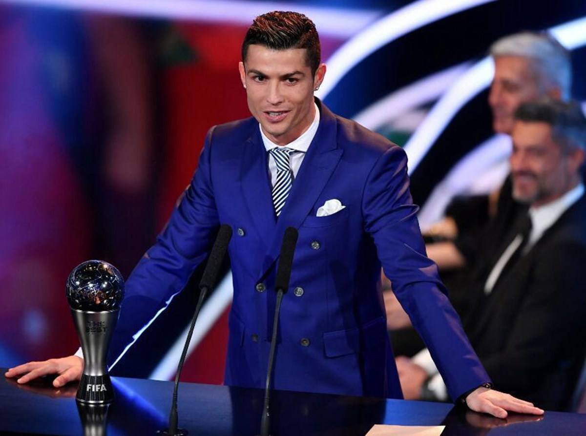 c罗荣获世界足球先生,c罗拿过几次世界足球先生奖