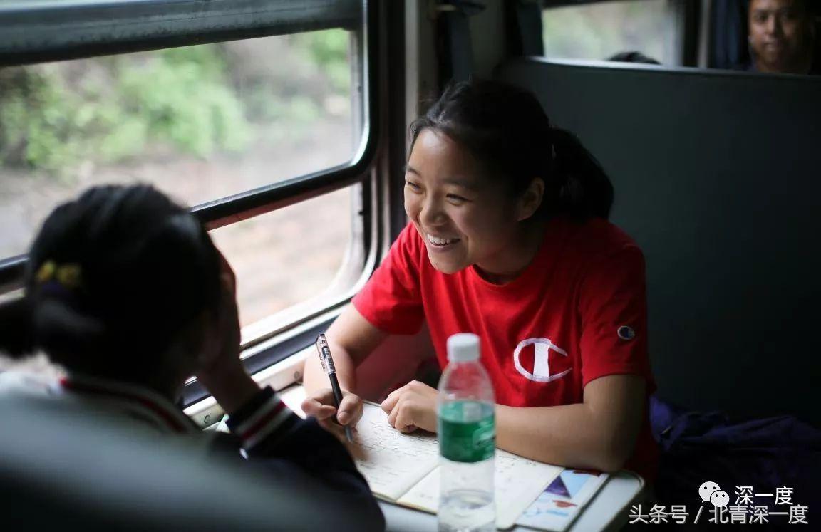 「看见」泥坑里的“鹿晗”和吃土豆的孩子：80张图，读懂中国脱贫