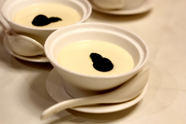 冬天火锅怎么吃才健康,花胶鸡汤火锅配什么蘸料