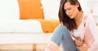 女性右下腹按压疼痛挂什么科,女性右下腹疼痛的原因是什么