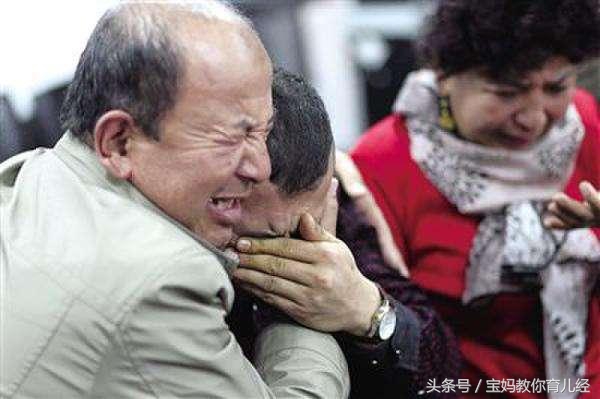 剖腹产半年意外怀孕婆婆跪求留下,剖腹产后出院婆婆哭了