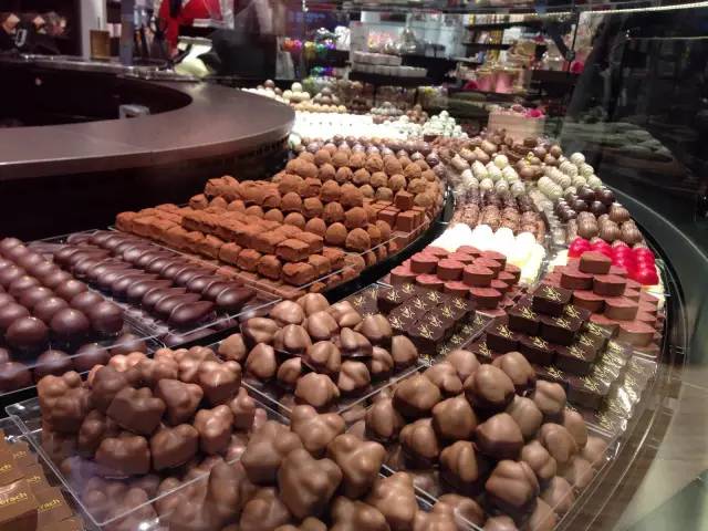 明斯克机场免税店购物攻略,戴高乐机场免税店购物攻略