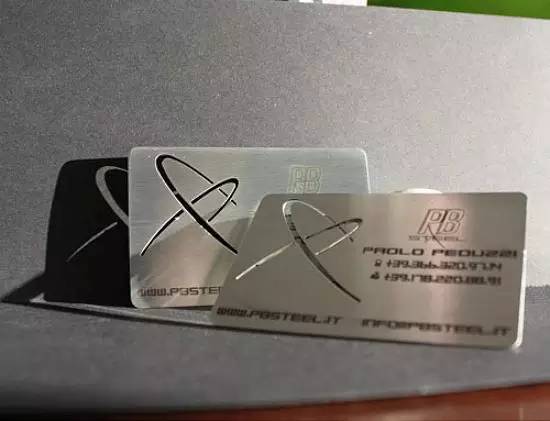 金属名片设计效果图,烫金创意名片设计