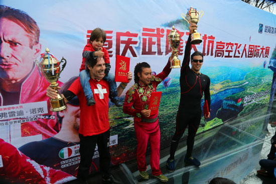 太阳的后裔宋仲基短发照片,太阳的后裔戴墨镜的宋仲基