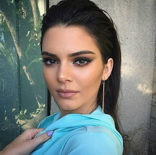 想潮过金小妹？你需要这支口红！