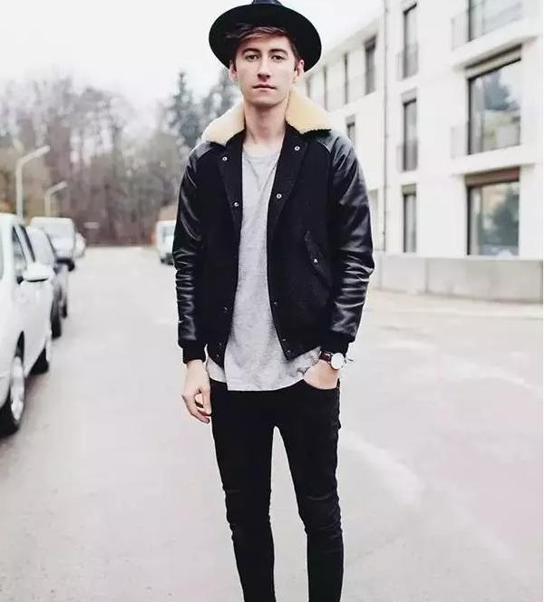 衣服撑变形了要怎么恢复,太瘦了衣服撑不起怎么锻炼