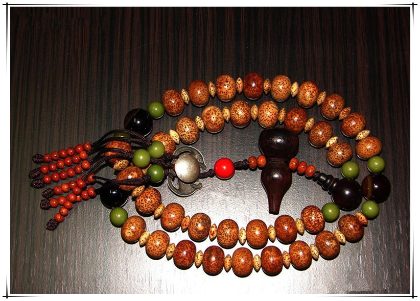 文玩菩提根手串盘玩保养,文玩菩提怎么保养