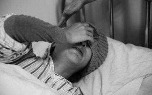 电梯突发故障孕妇出事谁负责,电梯故障孕妇突然生了