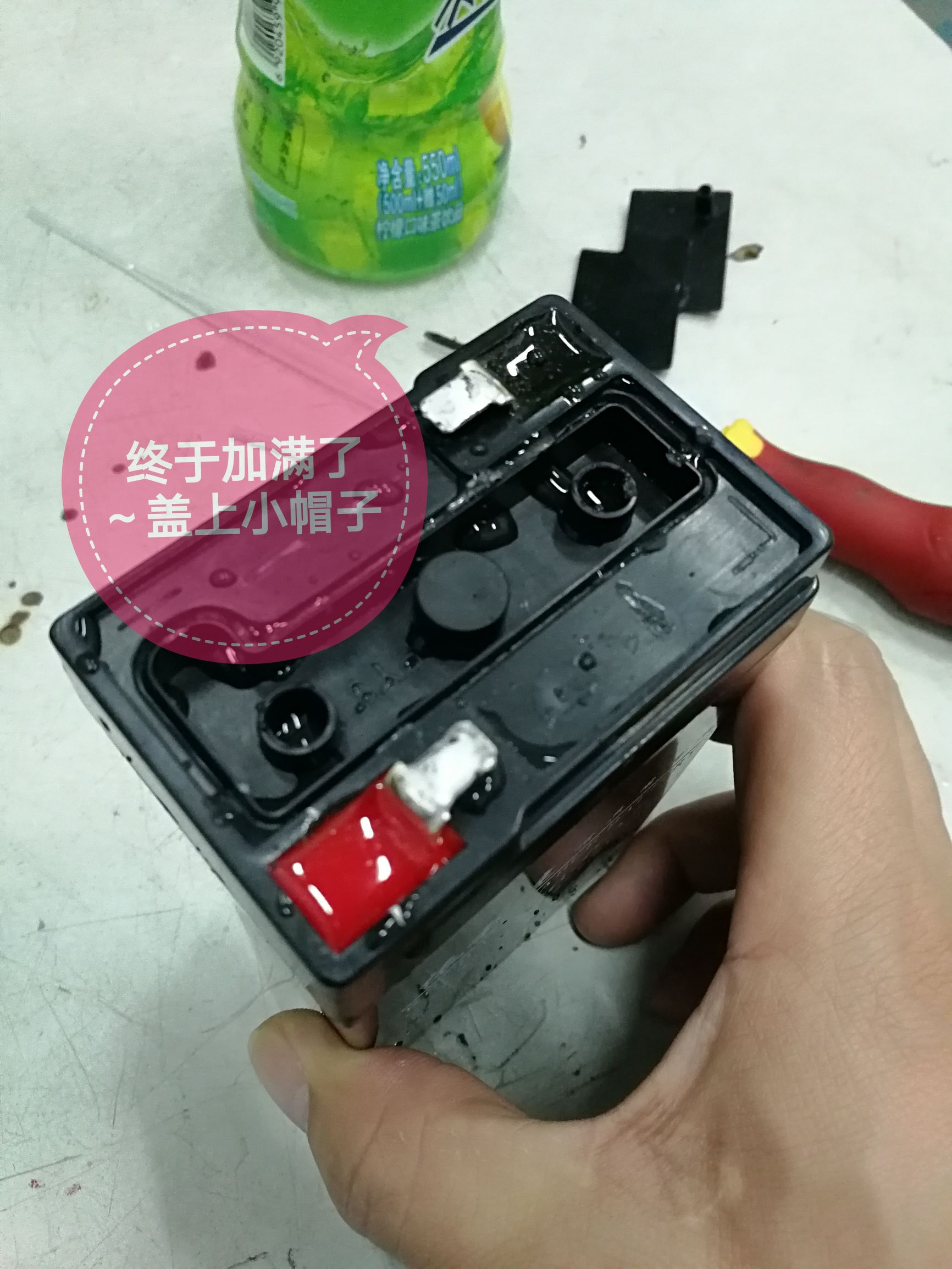 电瓶加水原理图,电瓶加水的正确步骤