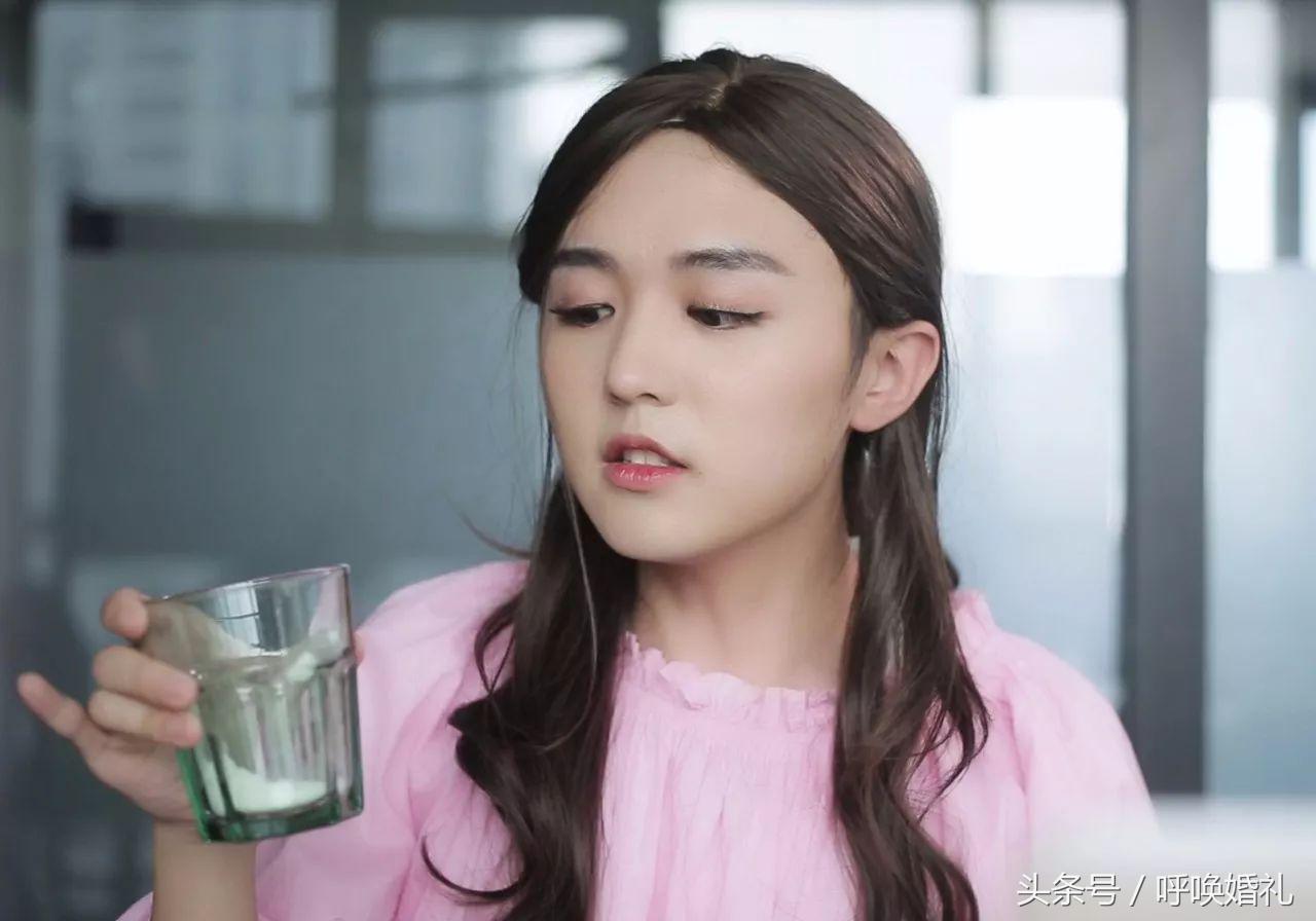 适合圆脸万圣节妆容教程,万圣节搞笑妆容教程