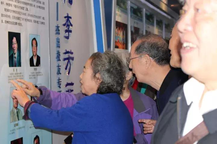 重返母校80后的回忆,重返六十年前的母校