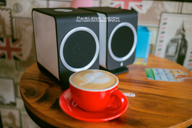 美少女与FeniksAudioEssence音箱的不经意邂逅