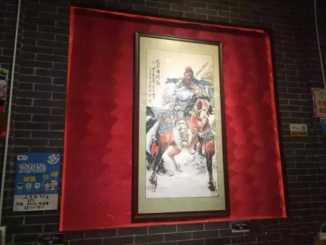 2个人30元就吃撑！这条街光看名字就能流口水！