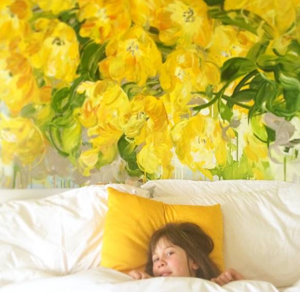 绝不瑟缩于人生的安全角落，只做自由炽烈的花朵