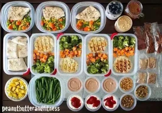 新手小白学健身餐,网红健身教练的锻炼方法