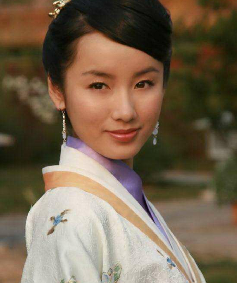 周星驰捧红了黄圣依,周星驰唯一没有捧红的女星