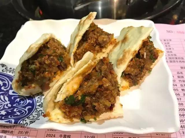 2个人30元就吃撑！这条街光看名字就能流口水！